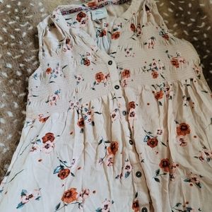 FINAL PRICE DROP 💙📢 Floral Sleeveless Top